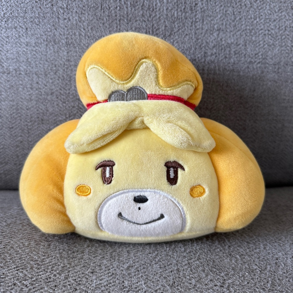 Animal Crossing Isabelle Plush 6” Tomy Club Mocchi Mocchi Nintendo